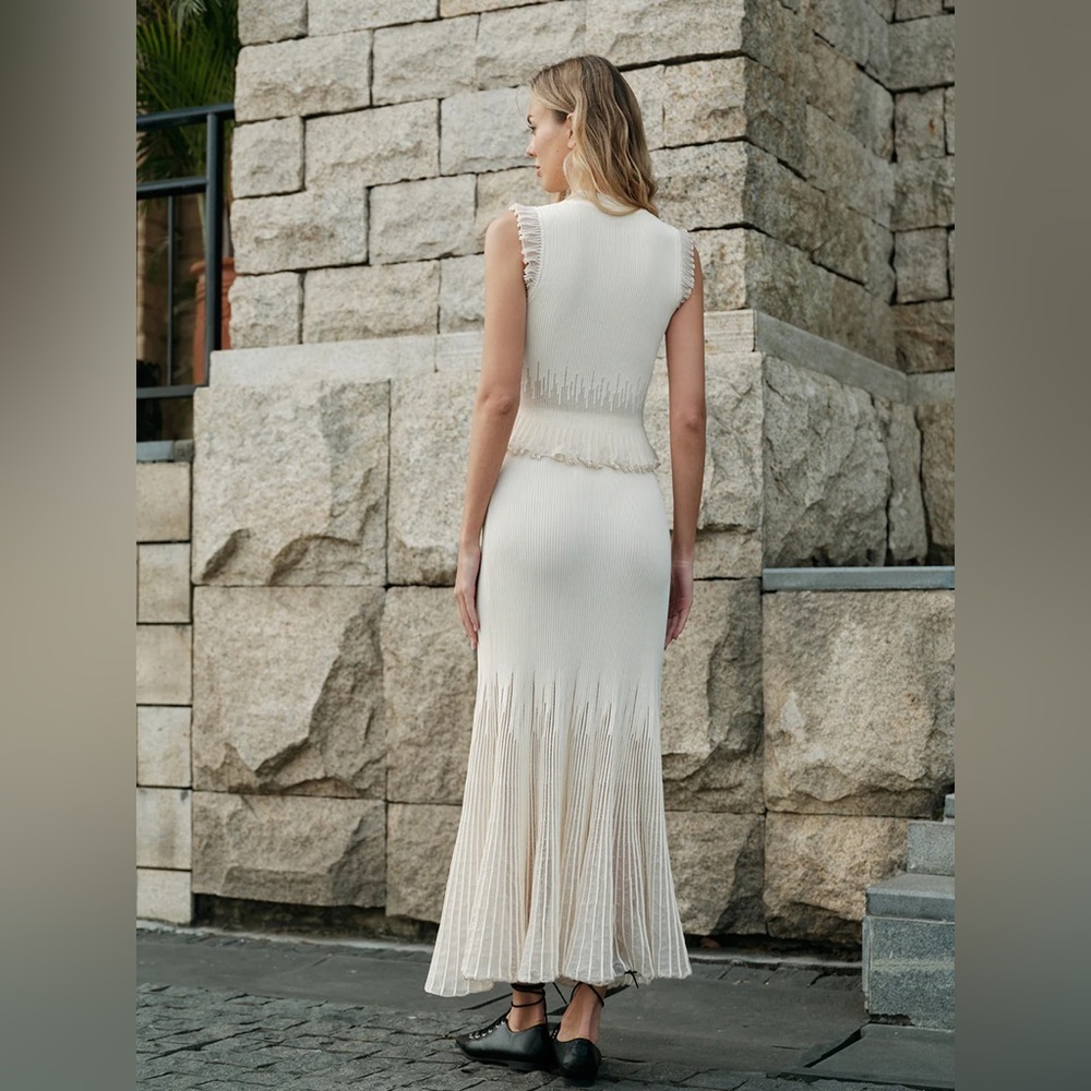 Mesh Panel Ribbed Skirt - Picture 3 of 14